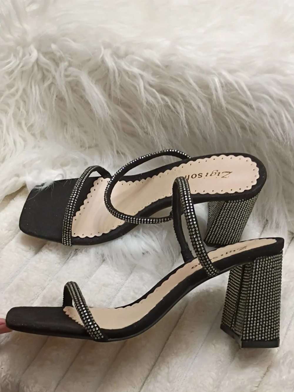 New Zigi Soho Daleyza Black Rhinestone Jeweled Studded Heeled Sandals SZ 7.5 M